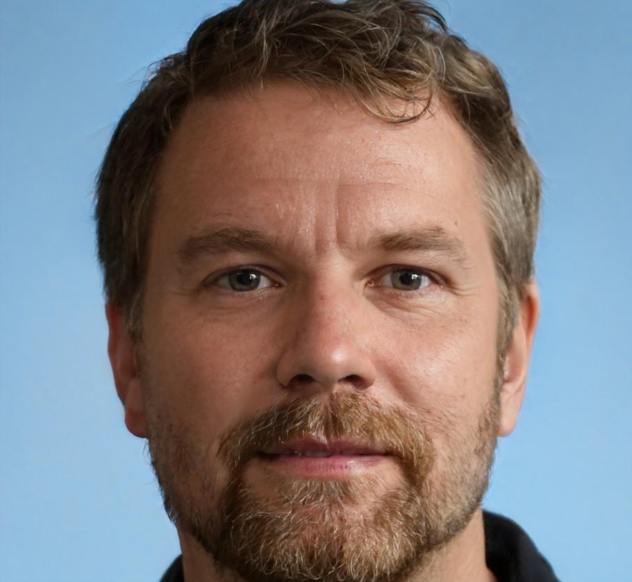 Portrait de Théo Moreau, expert en budgétisation